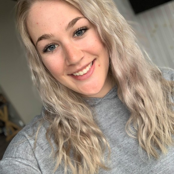 Meet your Posher, Taylor - Picture 1 of 1